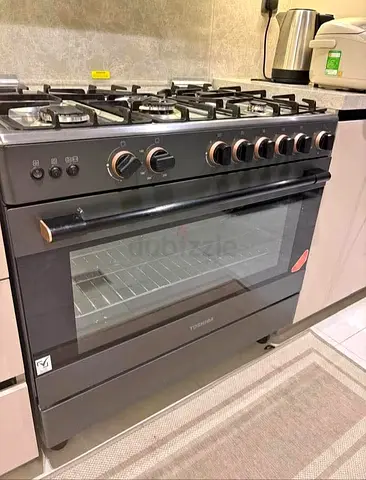 Toshiba 90 cm Gass cooker new model perfect working slightly used