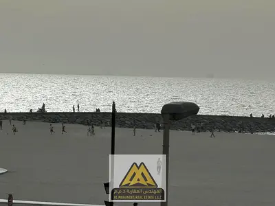 إطلالة بحرية مميزة | ثاني بناية من البحر | بلكونة بإطلالة مفتوحة | تكييف سبليت | صيانة على المالك | موقع حيوي قريب من جميع الخدمات | سكن مريح وهادئ
