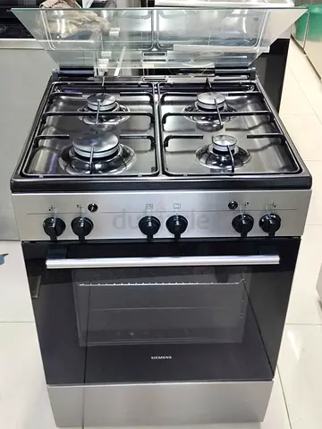Siemens 4 burner ful gas cooker same like new condition for sale