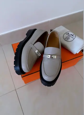 Hermes Kelly Loafers taupe 38