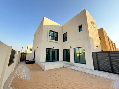 Price 125,000 (4 Payments) Deposit open dated cheque Sharjah susutainable city 3 Bedrooms 4 Washrooms 1 Maid + Laundry room Solar panals installed Ready to move in 3400 Sqft area Type D