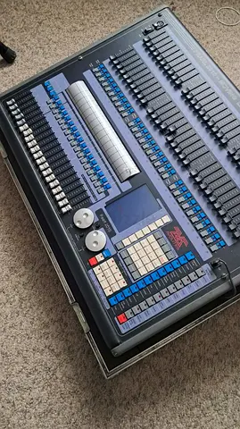 Avolites pearl 2010 original