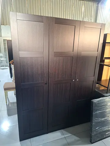 3 door wardrobe
