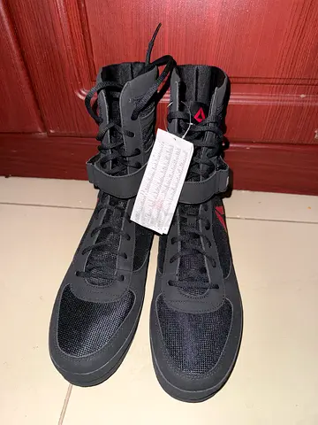 Reebok Boxing Boots *NEW* never used.