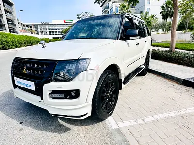 2020 Mitsubishi Pajero 3.8 Signature Edition 1 ex pat owner from new full agency history