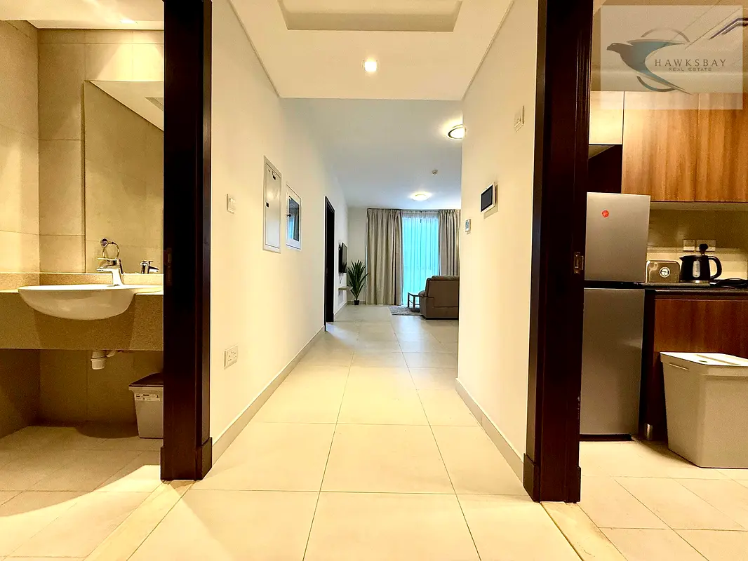 Stunning !! 01bhk Fully Furnished with parking at prime location