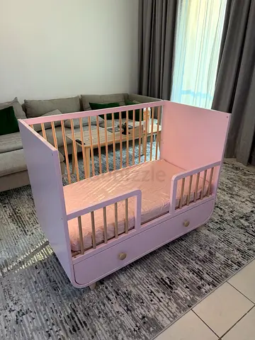 Child bed with drawer, pink