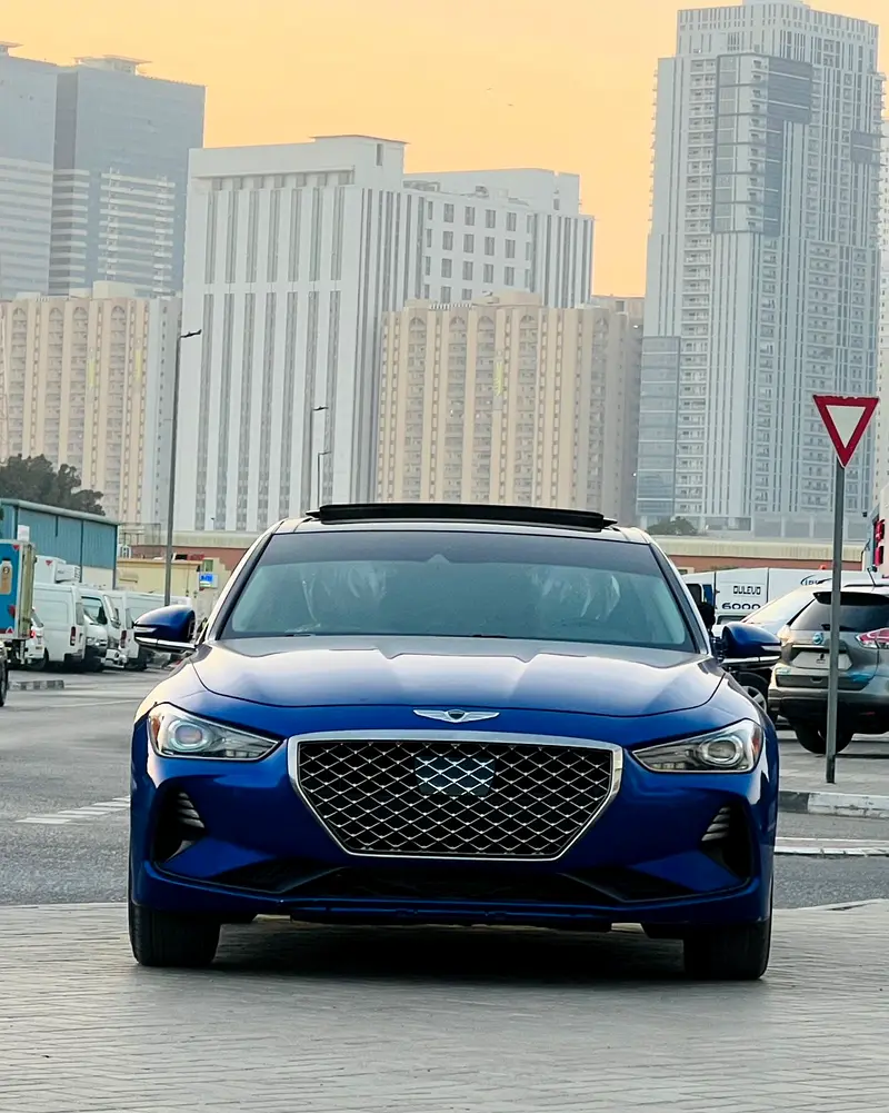 Genesis G70 2019 — photo 1 of 12