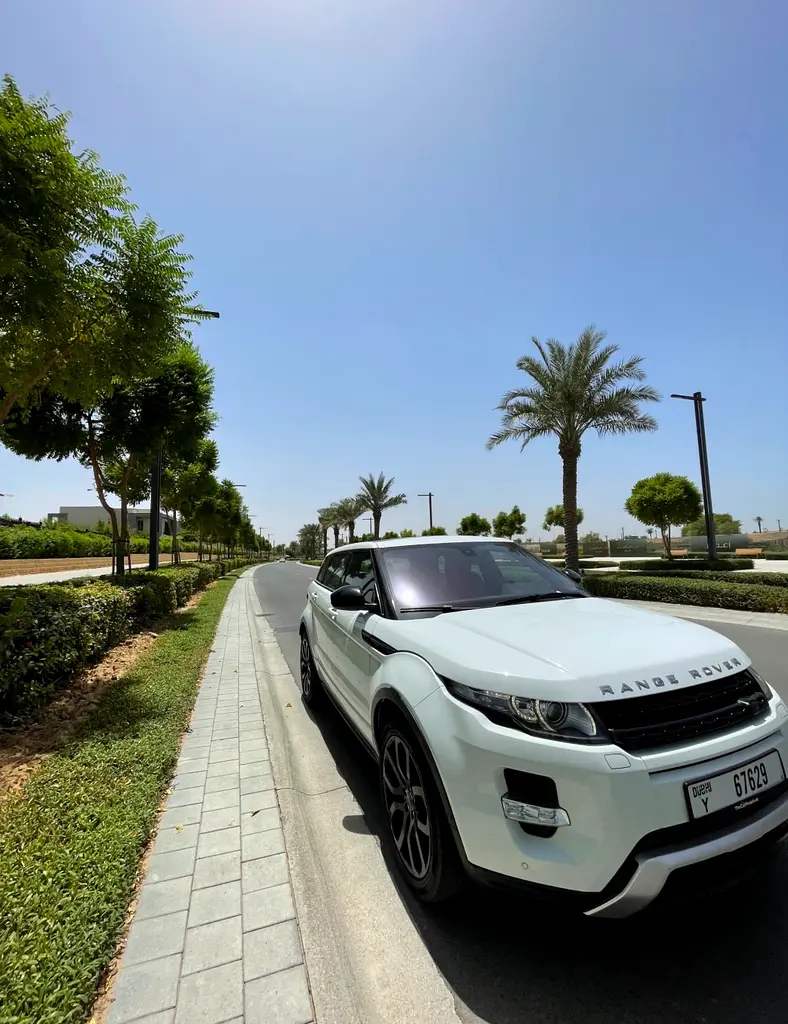 Land Rover Range Rover Evoque 2015 — photo 1 of 8