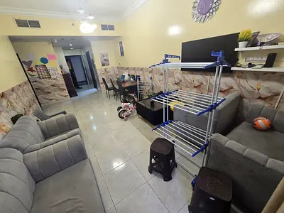 Furnished 2-Bedroom Apartment for Annual Rent in Emirates City - Ajman This ready-to-move-in apartment is located in a quiet and convenient location,