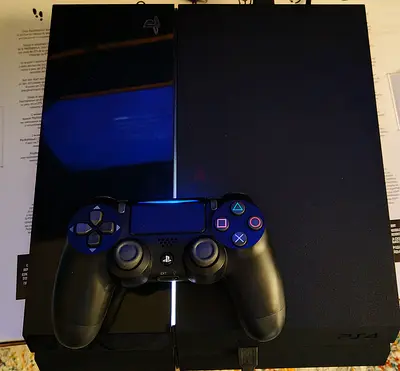 Ps4 500 GB with games installed