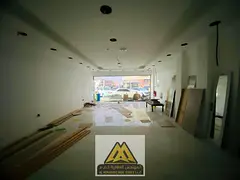 Very Large Space | Prime Commercial Location on Main Road | High Traffic Area Suitable for All Busin