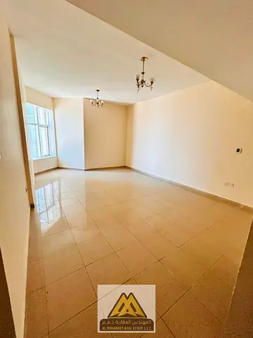 670 sq ft studio apartment High floor With parking