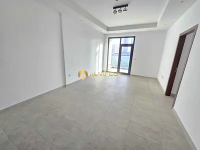 Elegant 1BR With Large Study room | Very Rare unit
