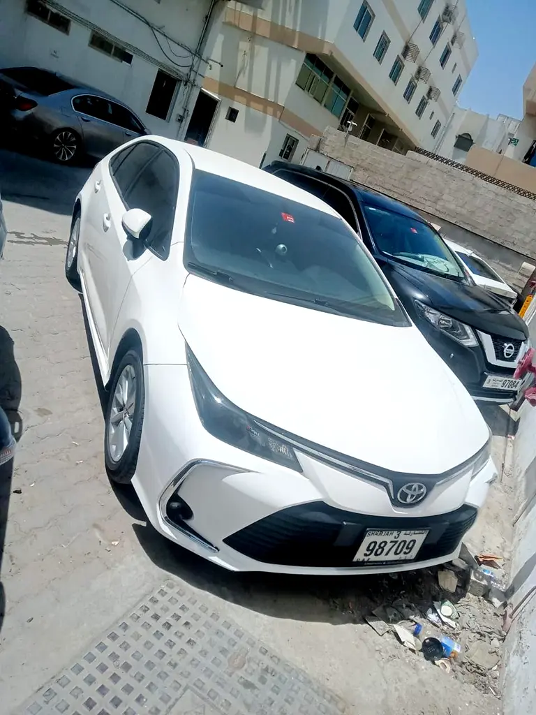 Toyota Corolla 2022 — photo 1 of 6