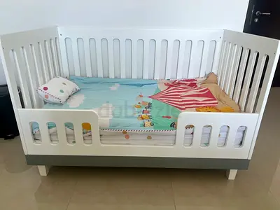 Juniors Convertible Crib for Baby/Toddler – White (with Mattress  Bedding) from Baby shop