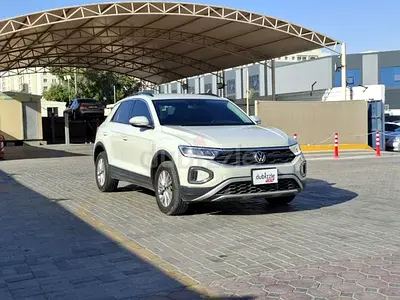 AED 730/month | 2023 Volkswagen T-Roc  | GCC Specs | Ref#482649