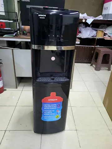 Bottom load water dispenser
