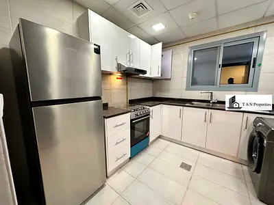 Lavish Apartment With Close Kitchen with Kitchen Appliances