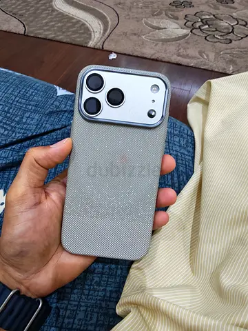 Iphone 17 pro Max uae version 256