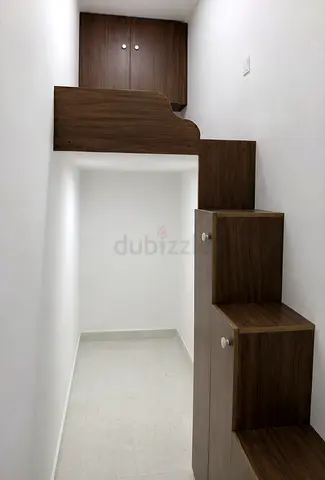 NEW LOFT PARTITION 1 MINUTE AWAY FROM INSURANCE MARKET METRO STATION