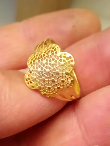 18K Yellow Gold Designer Floral Filigree Ring - Womens Size (Vintage Style)