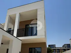 Single Row | 2-Side Open Townhouse | Walkway Behind