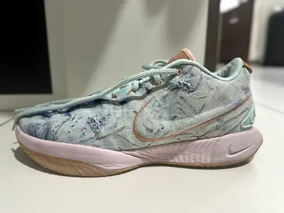 Nike LeBron 21 Jade Ice / Aragonite US 12 – Excellent Traction – With Original Box