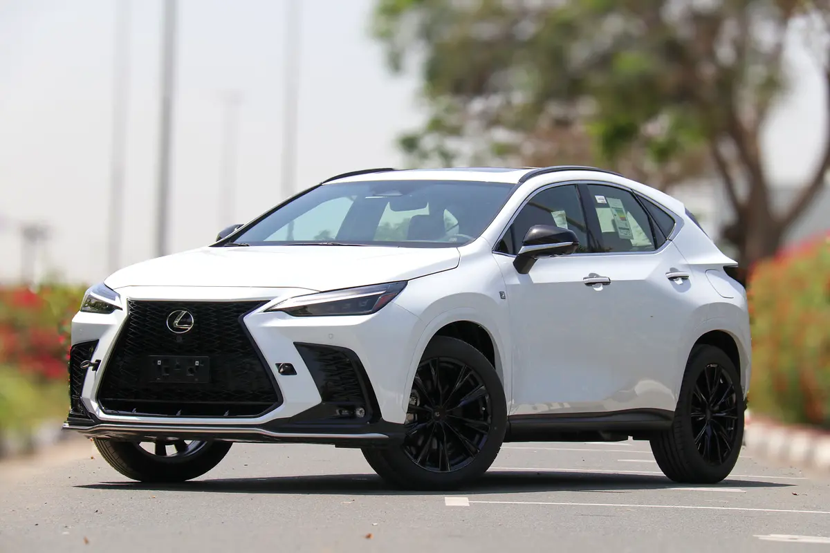 Lexus NX-Series 2026 — photo 1 of 17