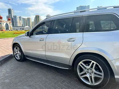 Urgent sale 2013 Mercedes-Benz GL 500  GCC Specs | Full Service History. Lady drive.