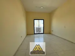 Spacious apartment with a balcony, stunning views, and central air conditioning in the heart of Al N