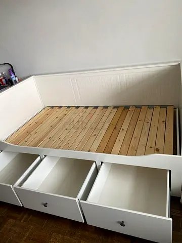 IKEA Hemness Daybed With 2 Mattress
 (good condition)