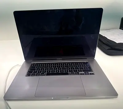 Macbook Pro, 16 inch, 2019