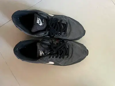 Black Nike air max 90 - Size uk 11, Good Condition