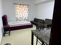 Family or ladies sharing master room available for rent