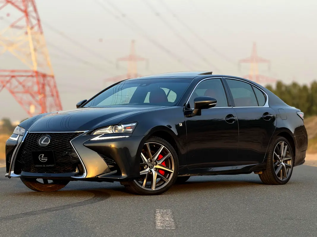 Lexus GS-Series 2018 — photo 1 of 10