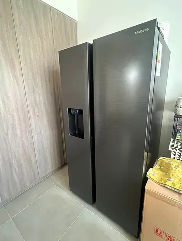 Samsung Side-by-Side Fridge-Freezer (Black Stainless) - Good Condition