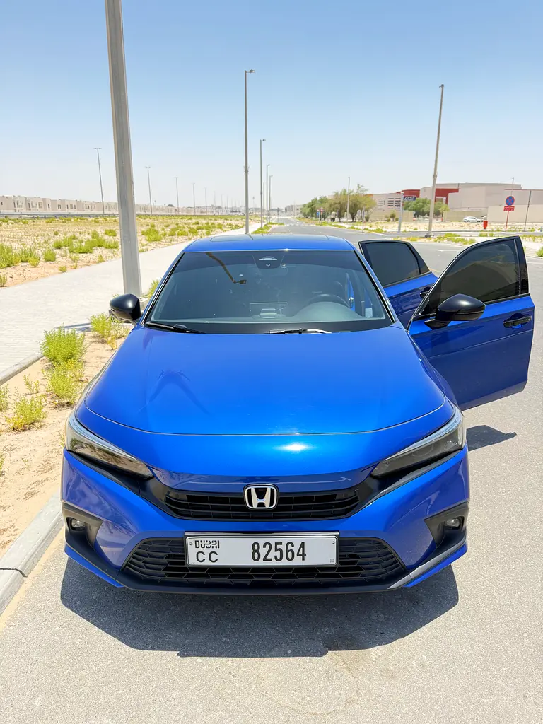 Honda Civic 2024 — photo 1 of 11