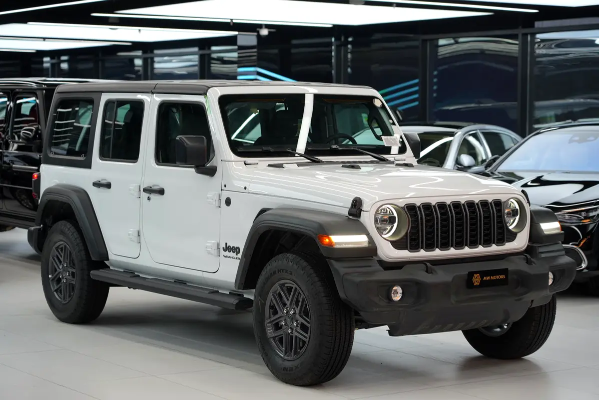 Jeep Wrangler 2026 — photo 1 of 19