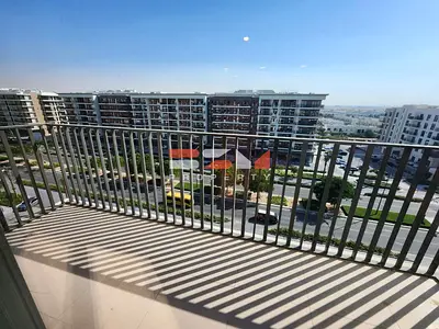 BOULEVARD VIEW | HIGHER FLOOR | READY TO MOVE IN!!
