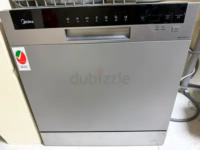 Midea Freestanding Silver Dishwasher - Good Working Condition