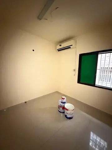 No Cash Deposit🔥 Free Parking Area🔥 1Bhk Split Ac Installed With Close Hall Available At Prime Location In Lowest Price For Yearly Rent
