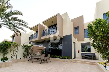 Greenbelt Backing | Spacious 4BR Villa | Vacant