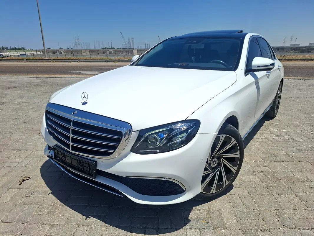 Mercedes-Benz E-Class 2019 — photo 1 of 17