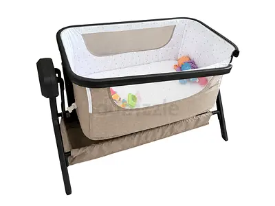Electric baby bassinet