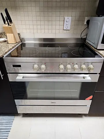 Electric cooker..fan forced large capacity