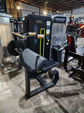 Preacher Curl / Biceps Machine - Commercial Gym Equipment
