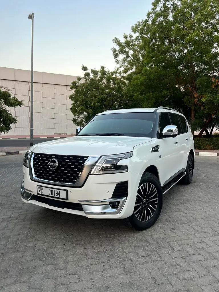 Nissan Patrol 2024 — photo 1 of 8