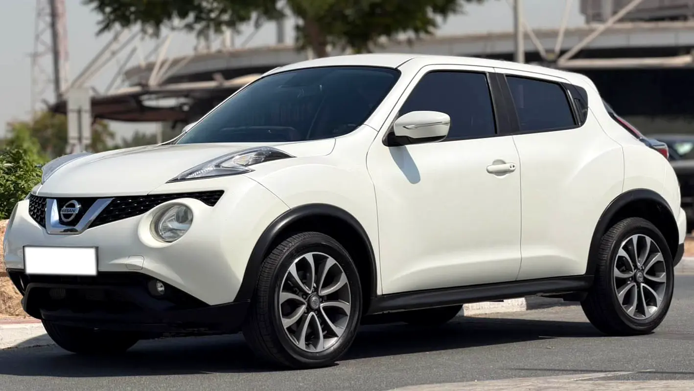 Nissan Juke 2015 — photo 1 of 13