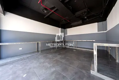 Fully Fitted Retail Shop | Lagoon View | Vacant